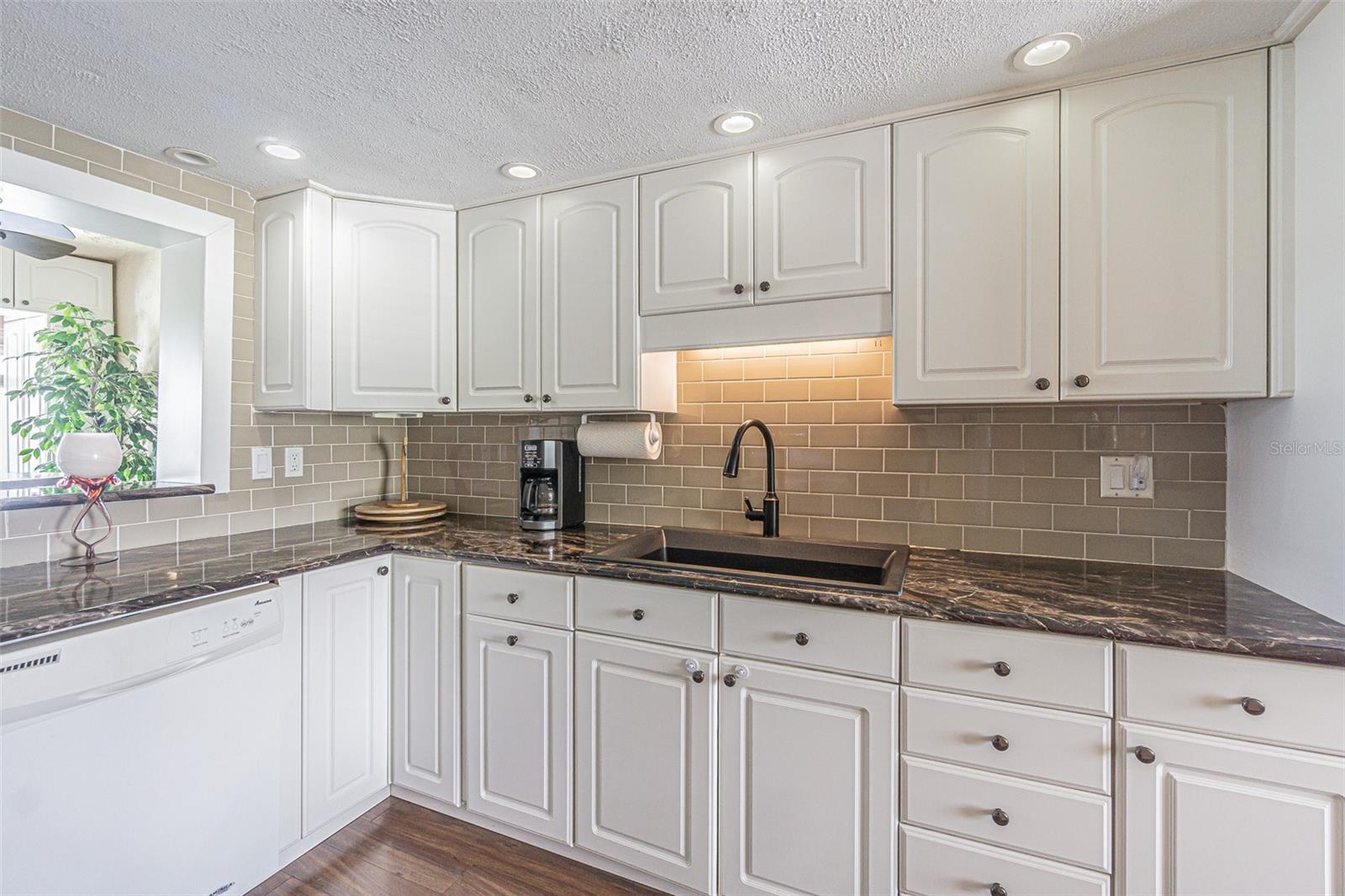 1 WINDRUSH BLVD #54, INDIAN ROCKS BEACH, FL — photo 4