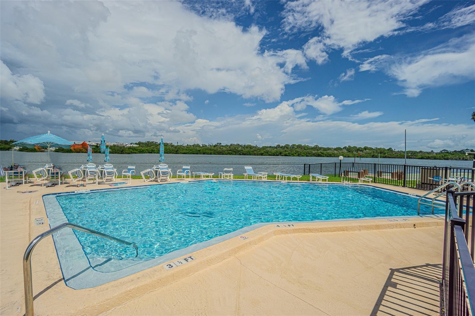 1 WINDRUSH BLVD #54, INDIAN ROCKS BEACH, FL — photo 31