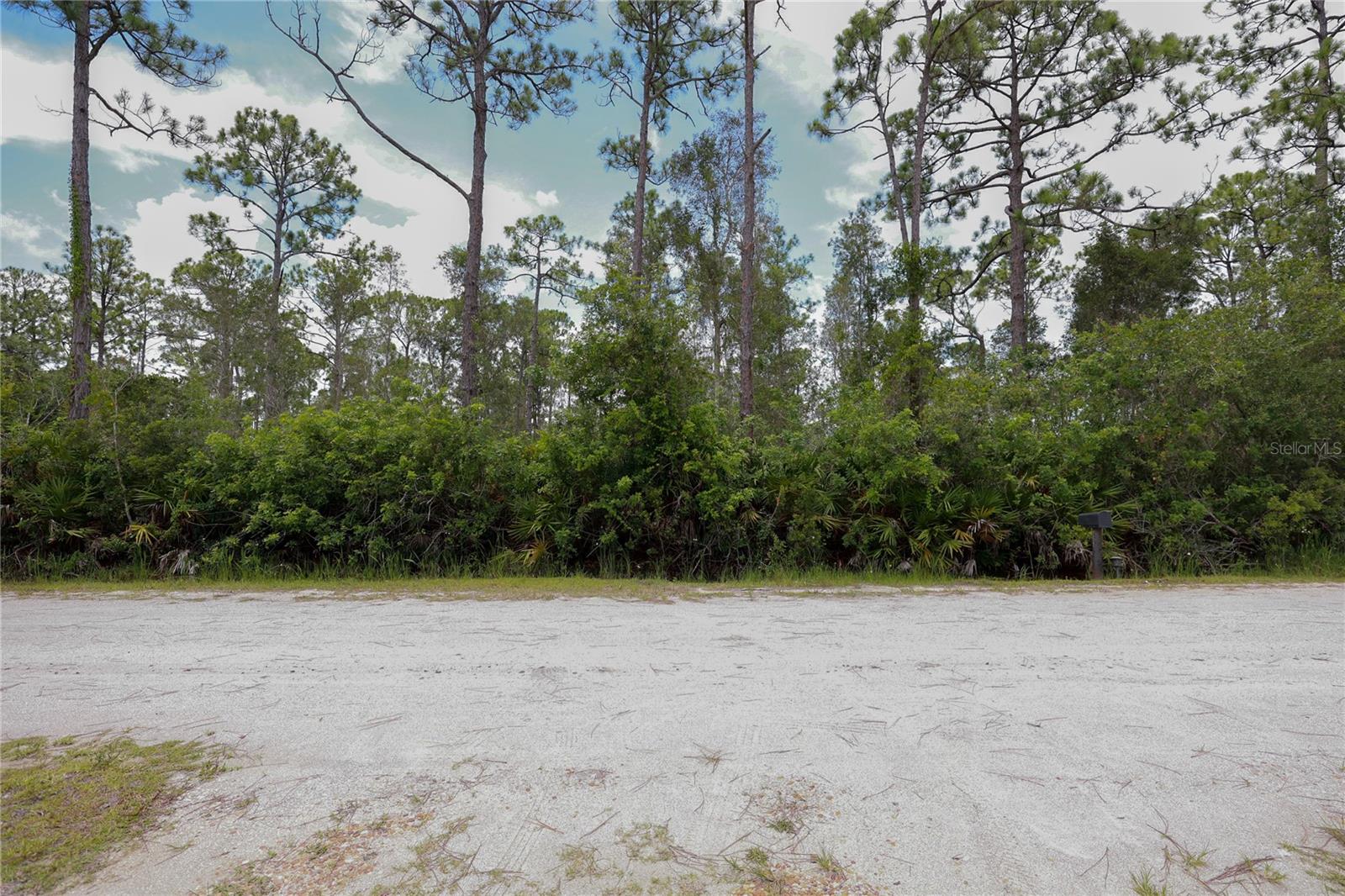 28381 HERMOSO DR, PUNTA GORDA, FL — photo 2