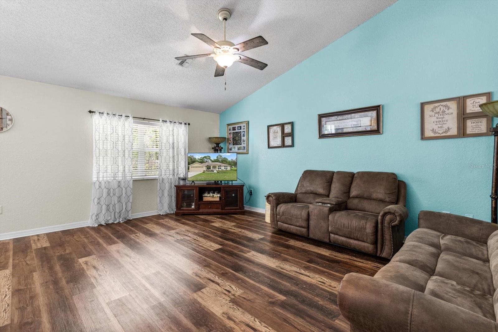 16038 MALDEN RD, WEEKI WACHEE, FL — photo 11
