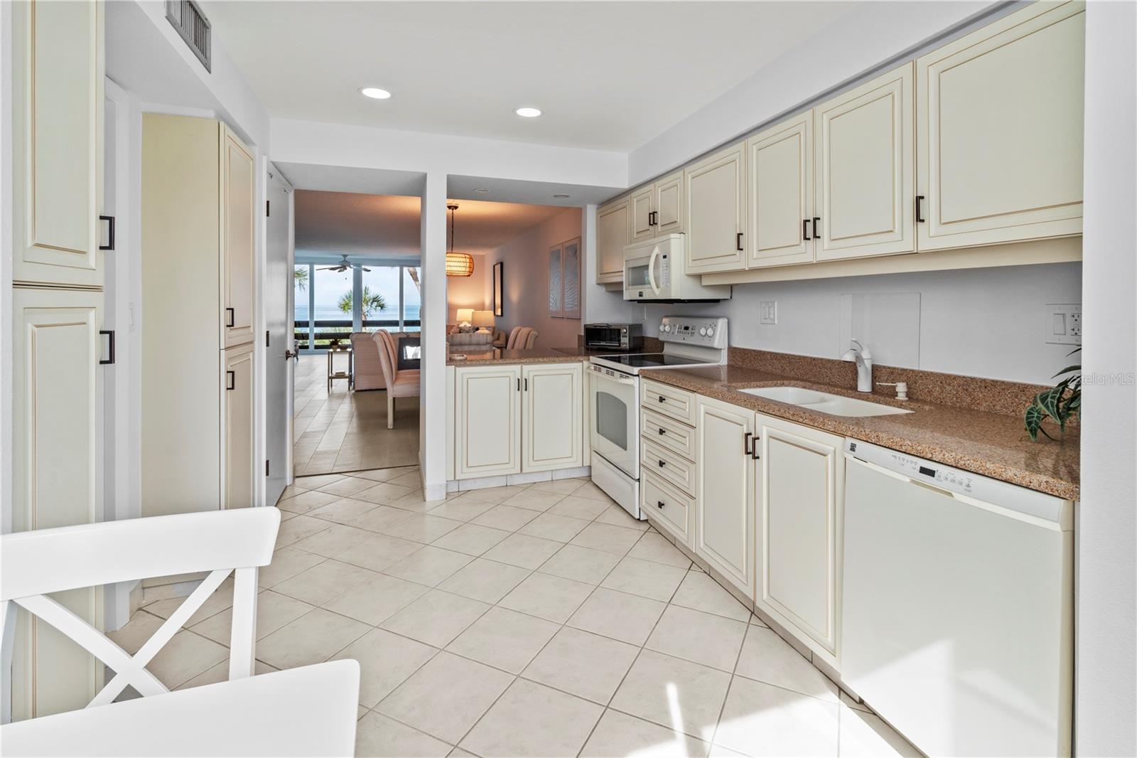 724 BAYPORT WAY #724, LONGBOAT KEY, FL — photo 10