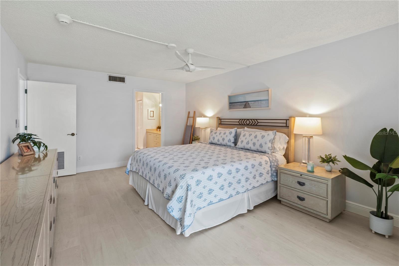 724 BAYPORT WAY #724, LONGBOAT KEY, FL — photo 26