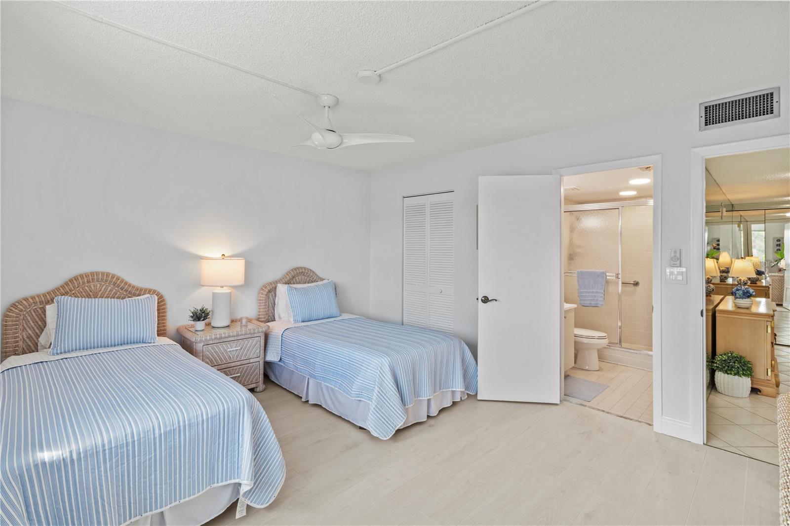 724 BAYPORT WAY #724, LONGBOAT KEY, FL — photo 32