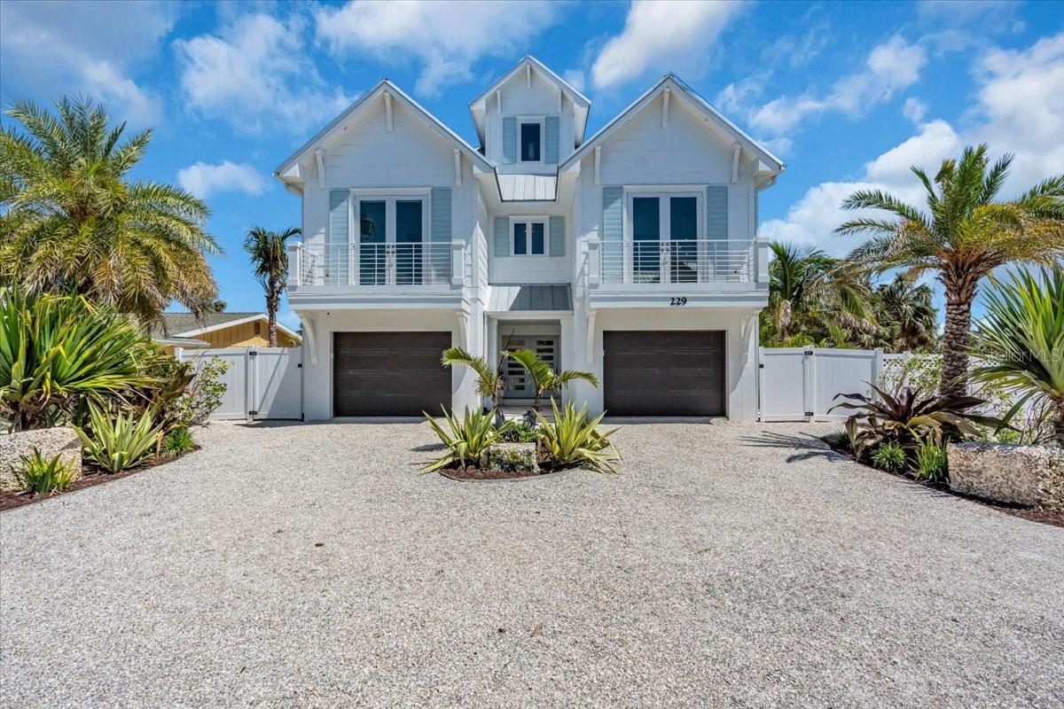 229 WILLOW AVE, ANNA MARIA, FL