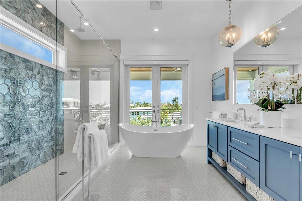 229 WILLOW AVE, ANNA MARIA, FL — photo 36
