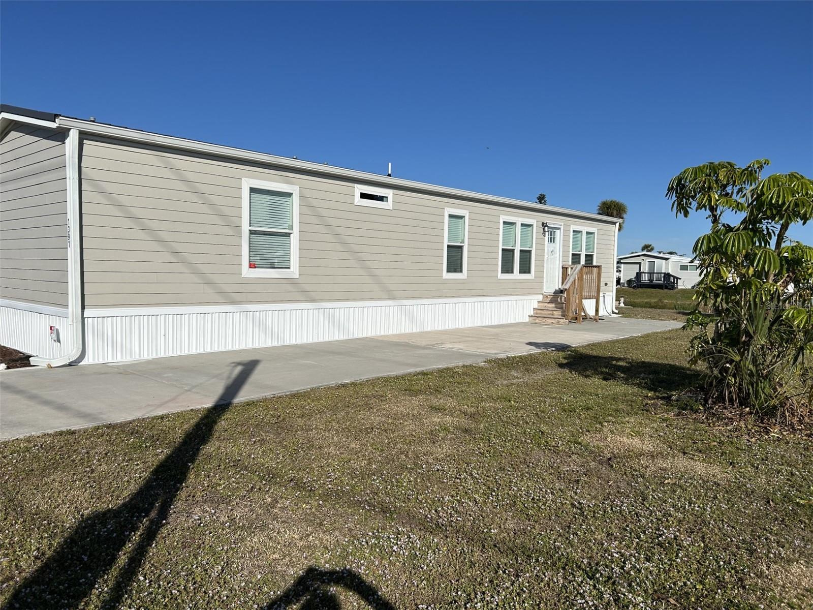 1391 FLAMINGO DR, ENGLEWOOD, FL — photo 3