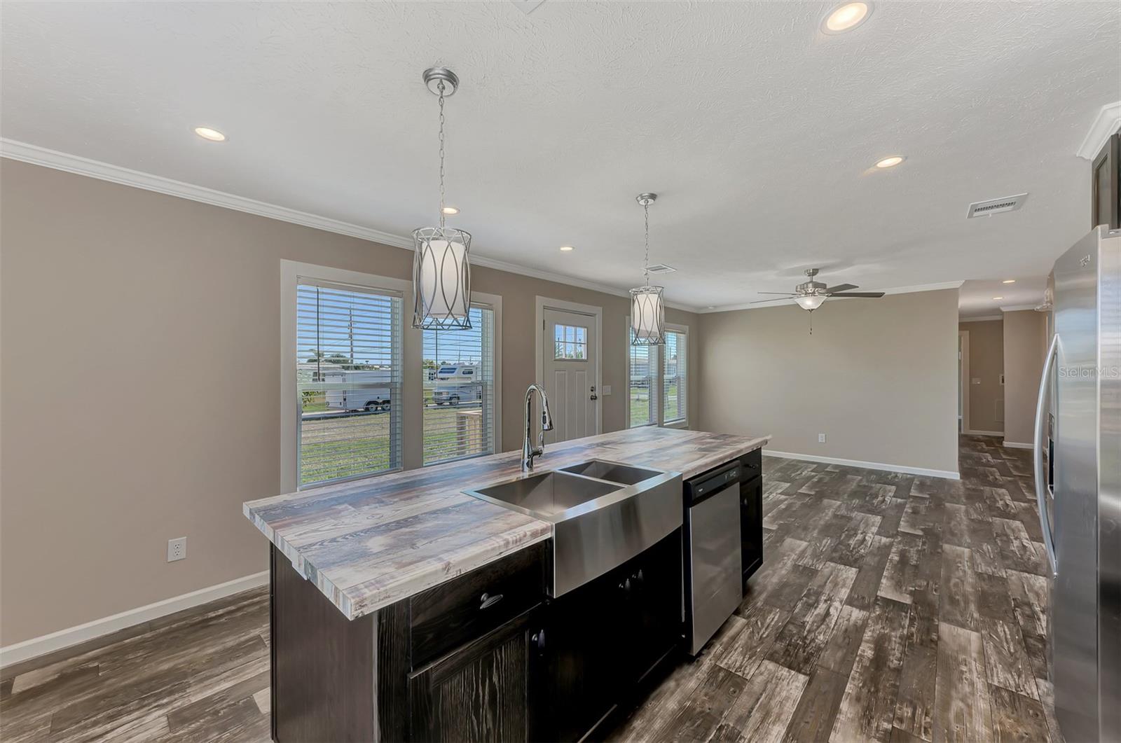 1391 FLAMINGO DR, ENGLEWOOD, FL — photo 46