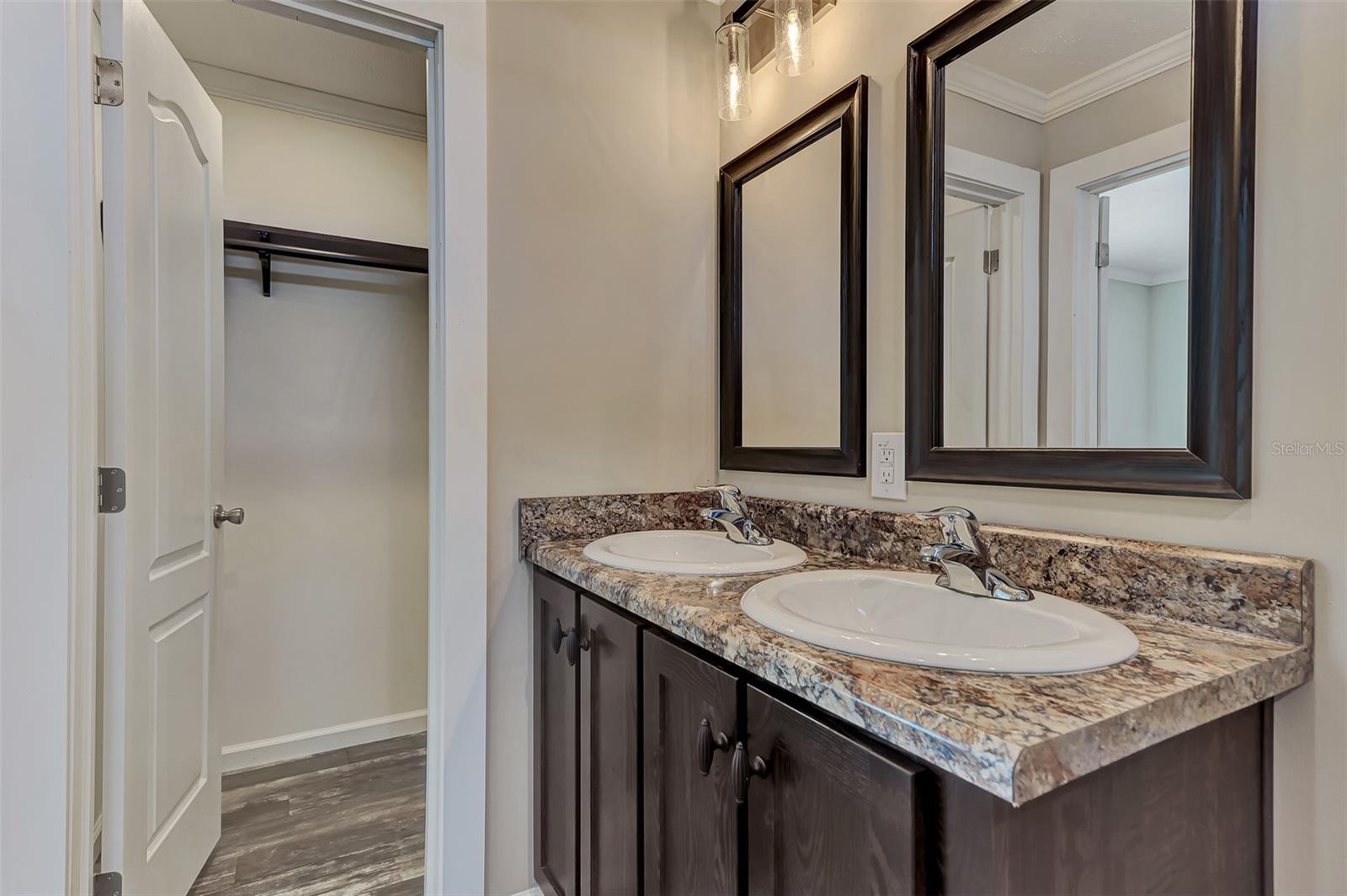 1391 FLAMINGO DR, ENGLEWOOD, FL — photo 12