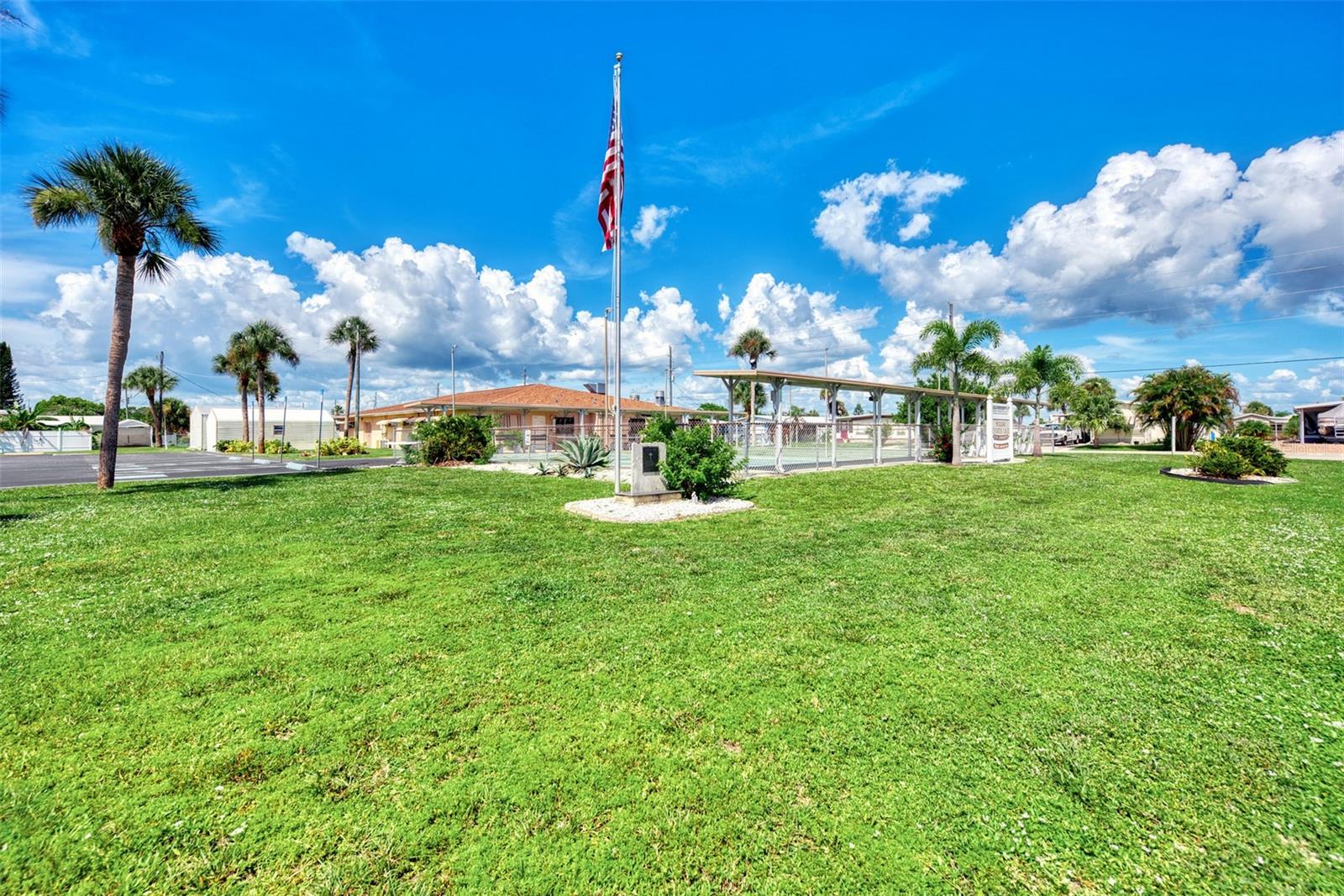 1391 FLAMINGO DR, ENGLEWOOD, FL — photo 26
