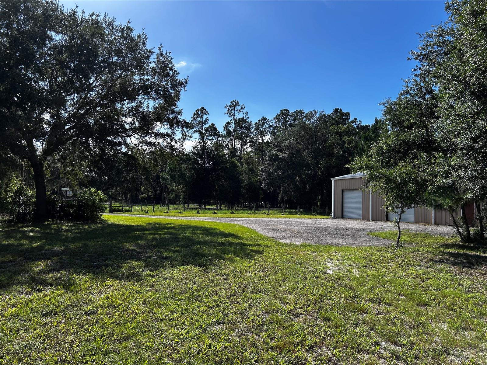 15401 CO RD 450, UMATILLA, FL — photo 8