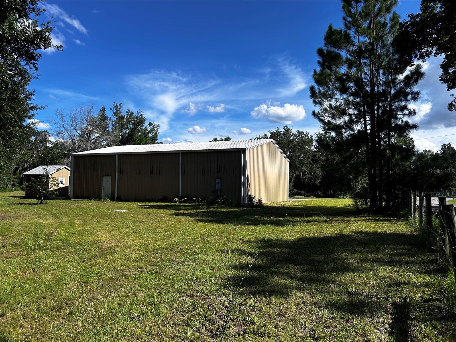 15401 CO RD 450, UMATILLA, FL — photo 21