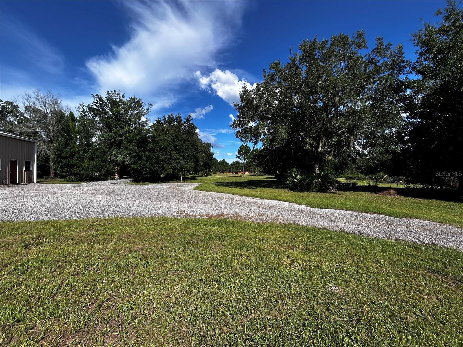 15401 CO RD 450, UMATILLA, FL — photo 27