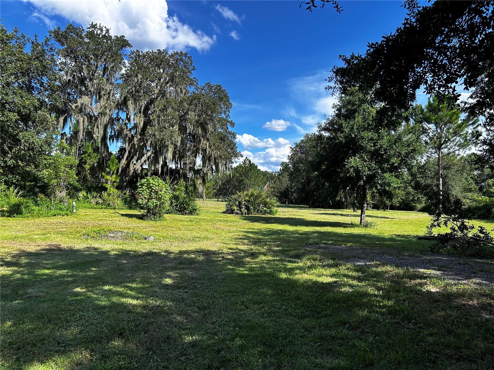 15401 CO RD 450, UMATILLA, FL — photo 32