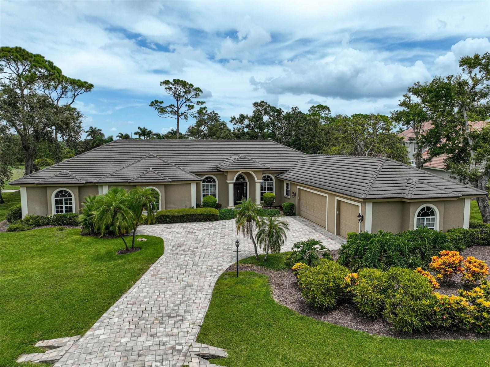 852 MACEWEN DR, OSPREY, FL
