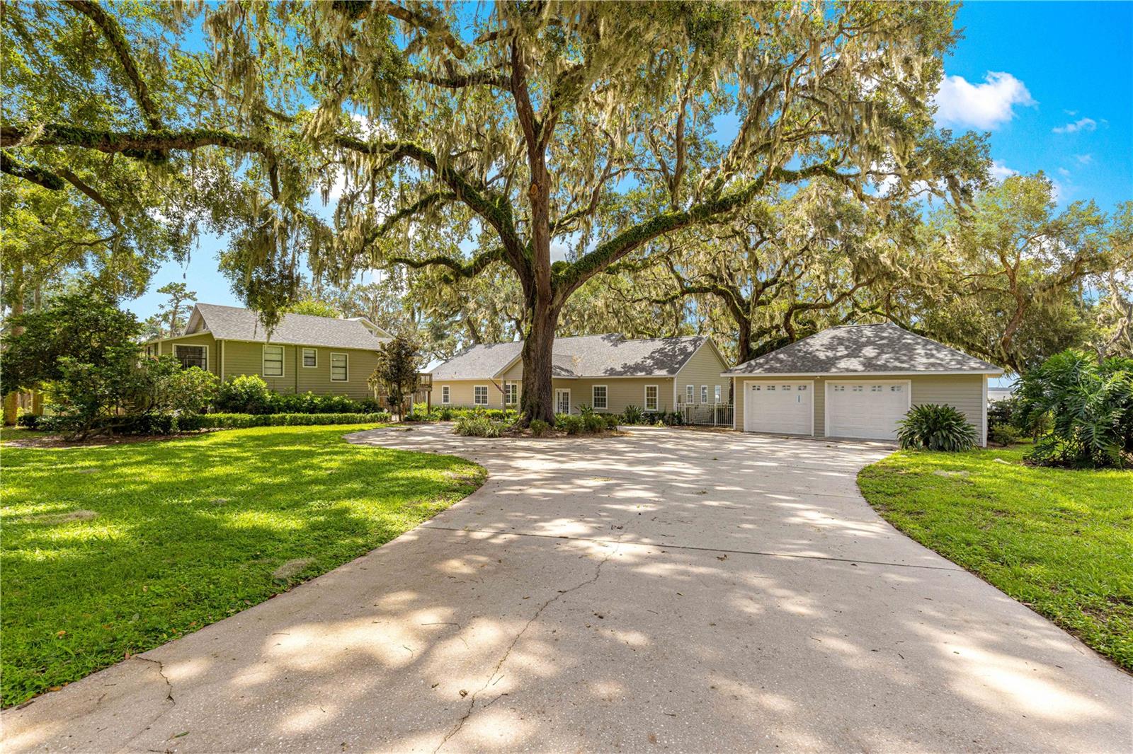 12360 E HIGHWAY 25, OCKLAWAHA, FL