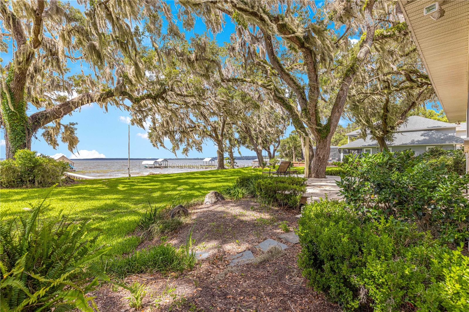 12360 E HIGHWAY 25, OCKLAWAHA, FL — photo 58