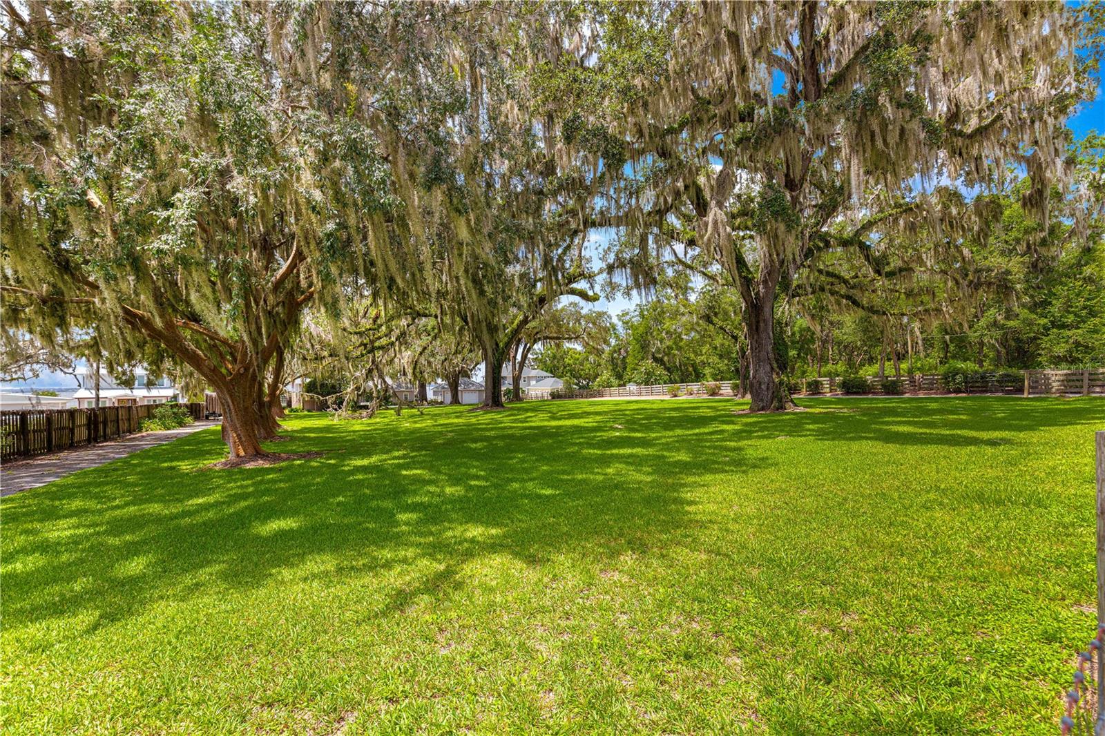 12360 E HIGHWAY 25, OCKLAWAHA, FL — photo 71
