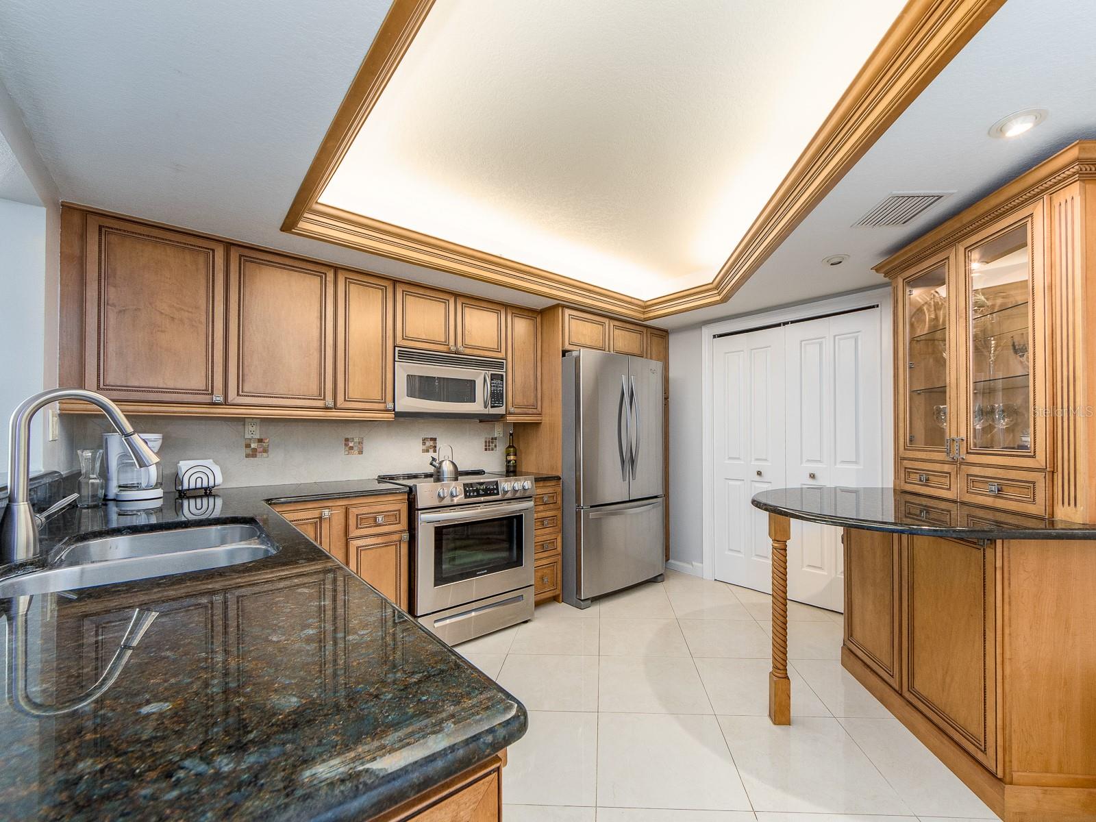 690 ISLAND WAY #1011, CLEARWATER BEACH, FL — photo 13
