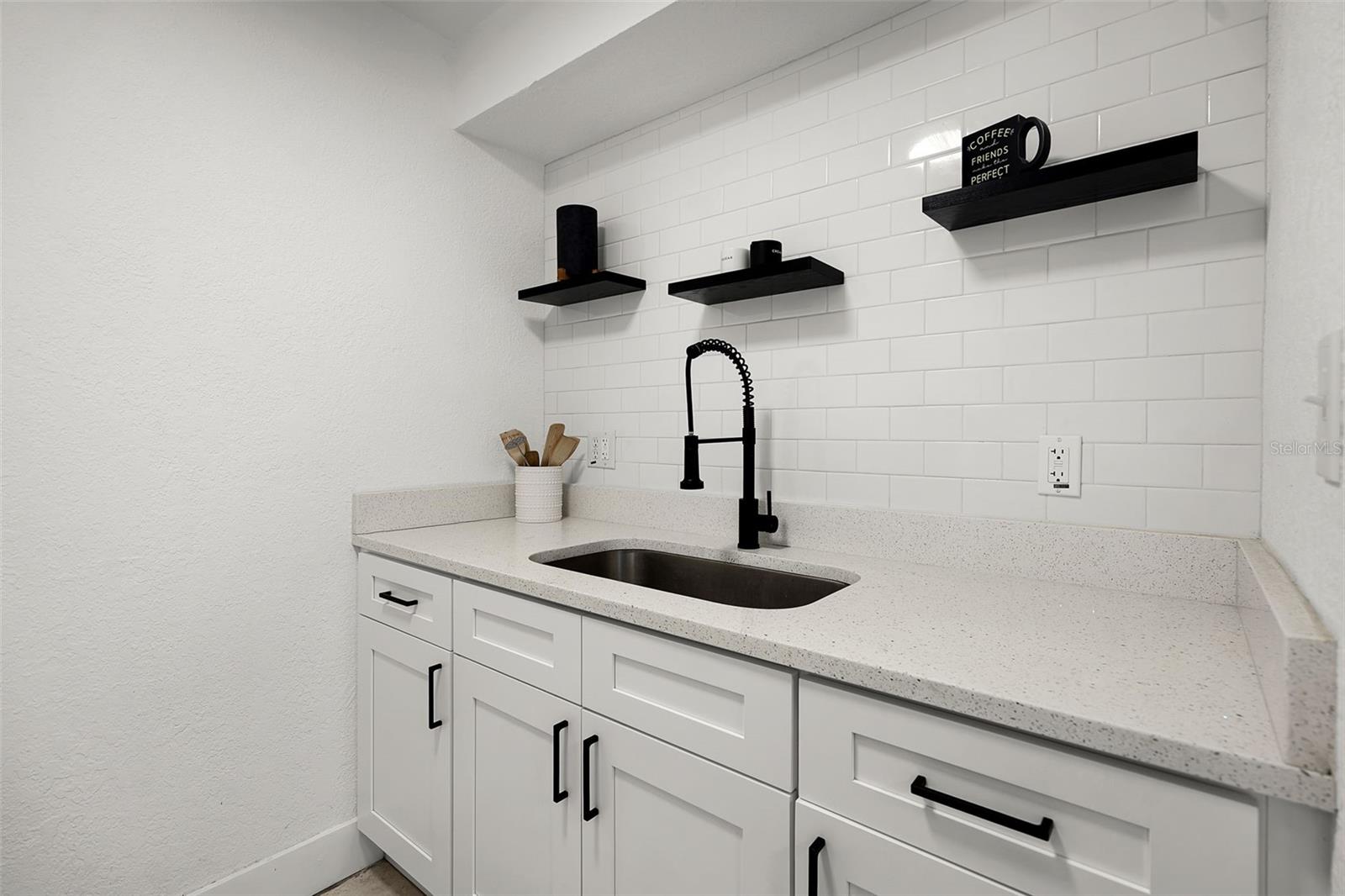 2353 SHELLEY ST #15, CLEARWATER, FL — photo 4