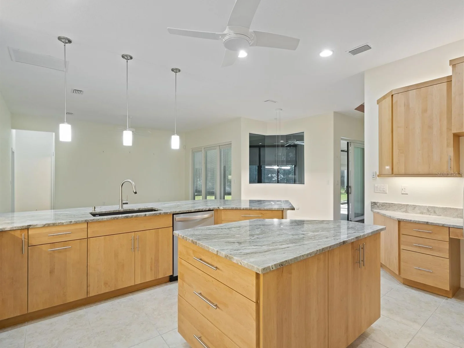 8348 BRIDGEPORT BAY CIR, MOUNT DORA, FL — photo 3