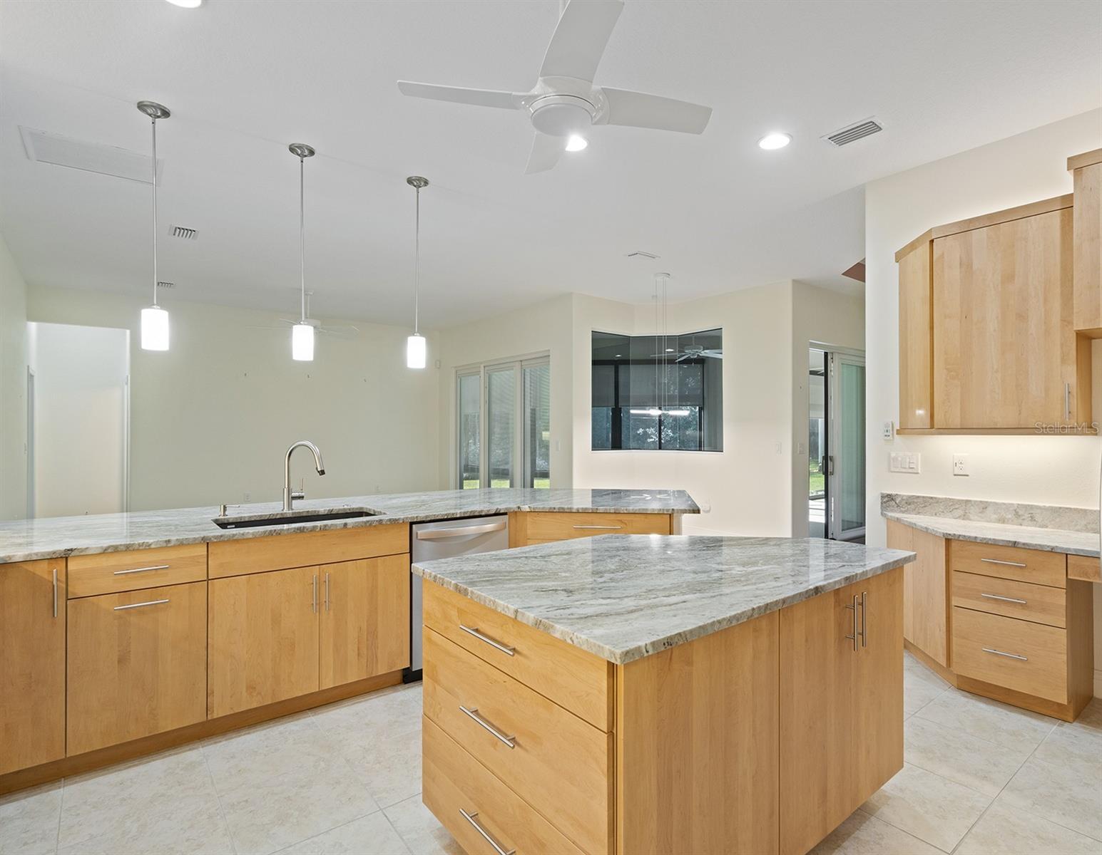 8348 BRIDGEPORT BAY CIR, MOUNT DORA, FL — photo 28