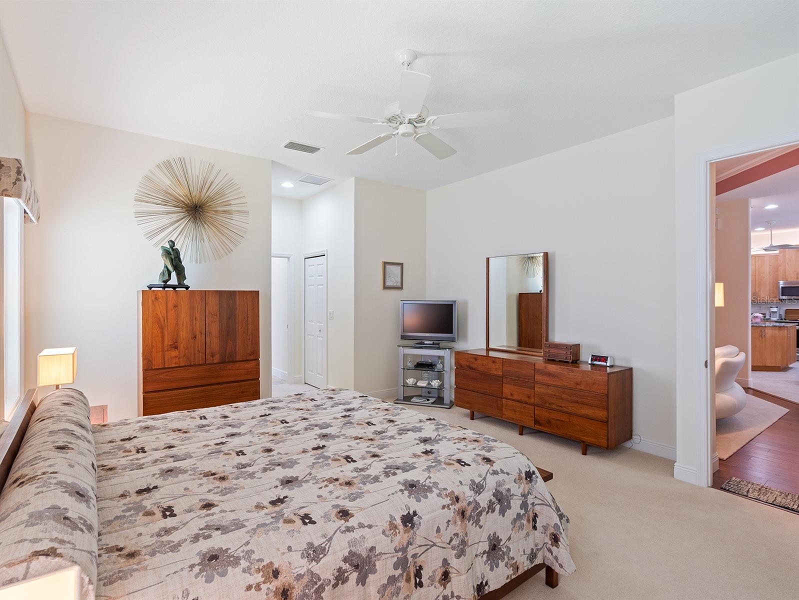 8348 BRIDGEPORT BAY CIR, MOUNT DORA, FL — photo 45