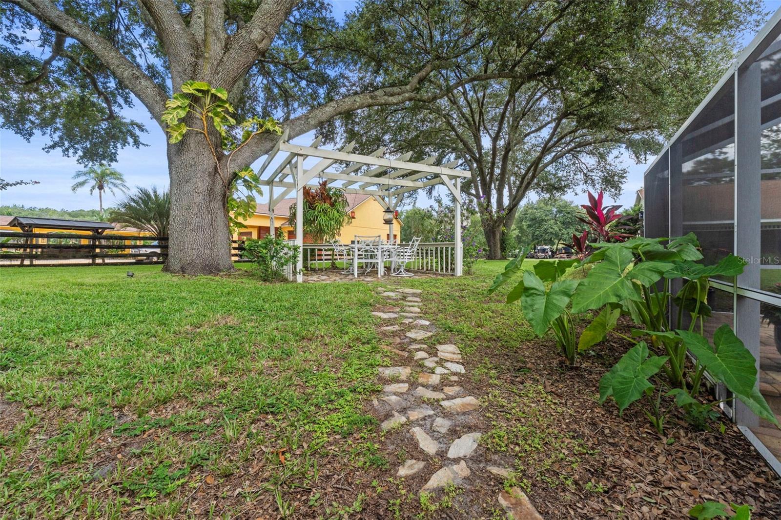 32137 WOLF BRANCH LN, SORRENTO, FL — photo 156