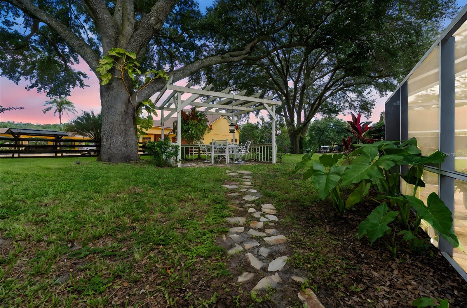 32137 WOLF BRANCH LN, SORRENTO, FL — photo 157