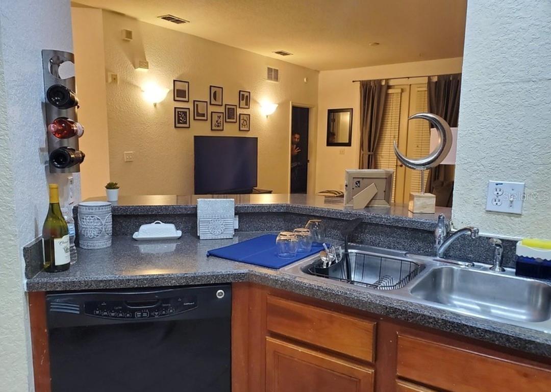 3001 LAUREL PARK LN #201, KISSIMMEE, FL — photo 14