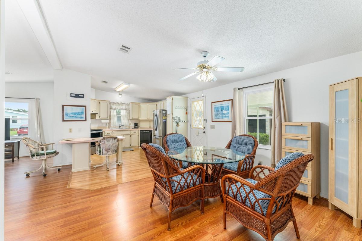 1117 PARADISE DR, LADY LAKE, FL — photo 27