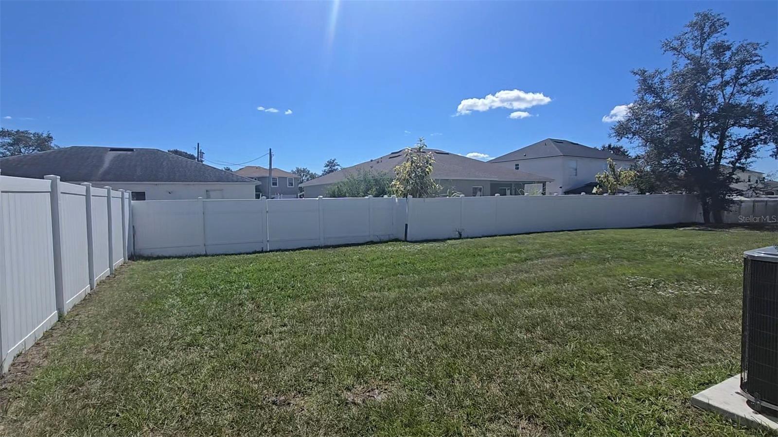 410 DANUBE DR, POINCIANA, FL — photo 2