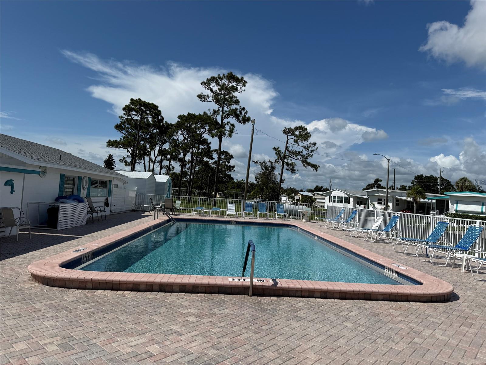 231 INNER DR E, VENICE, FL — photo 4