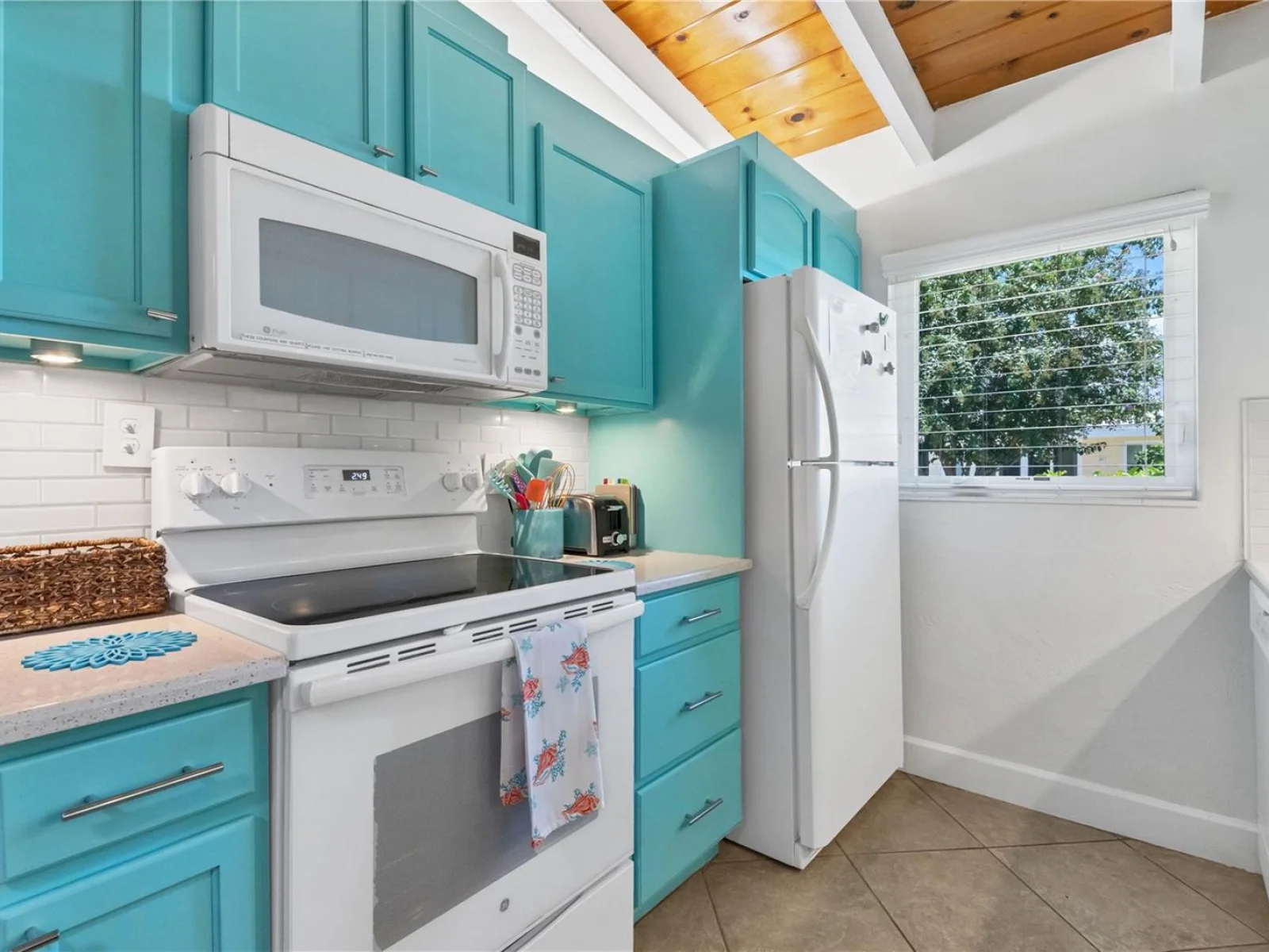 6006 MIDNIGHT PASS RD #16, SARASOTA, FL — photo 14