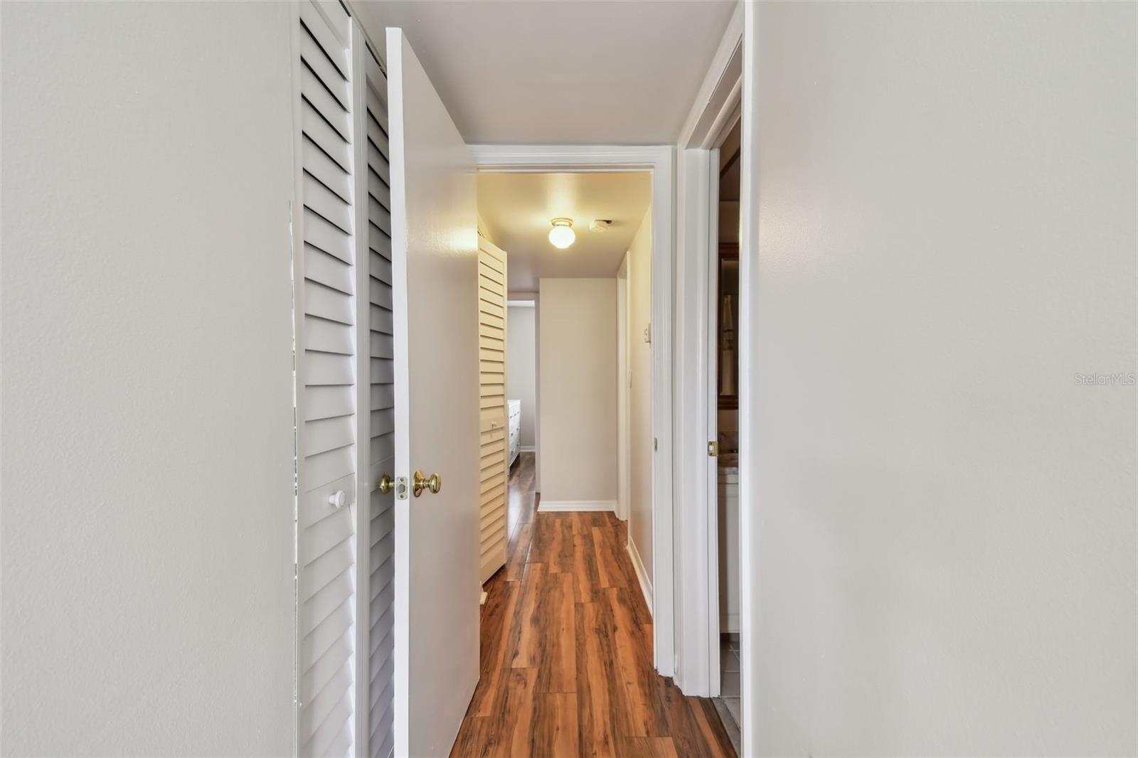 5095 BAY ST NE #103, ST PETERSBURG, FL — photo 31