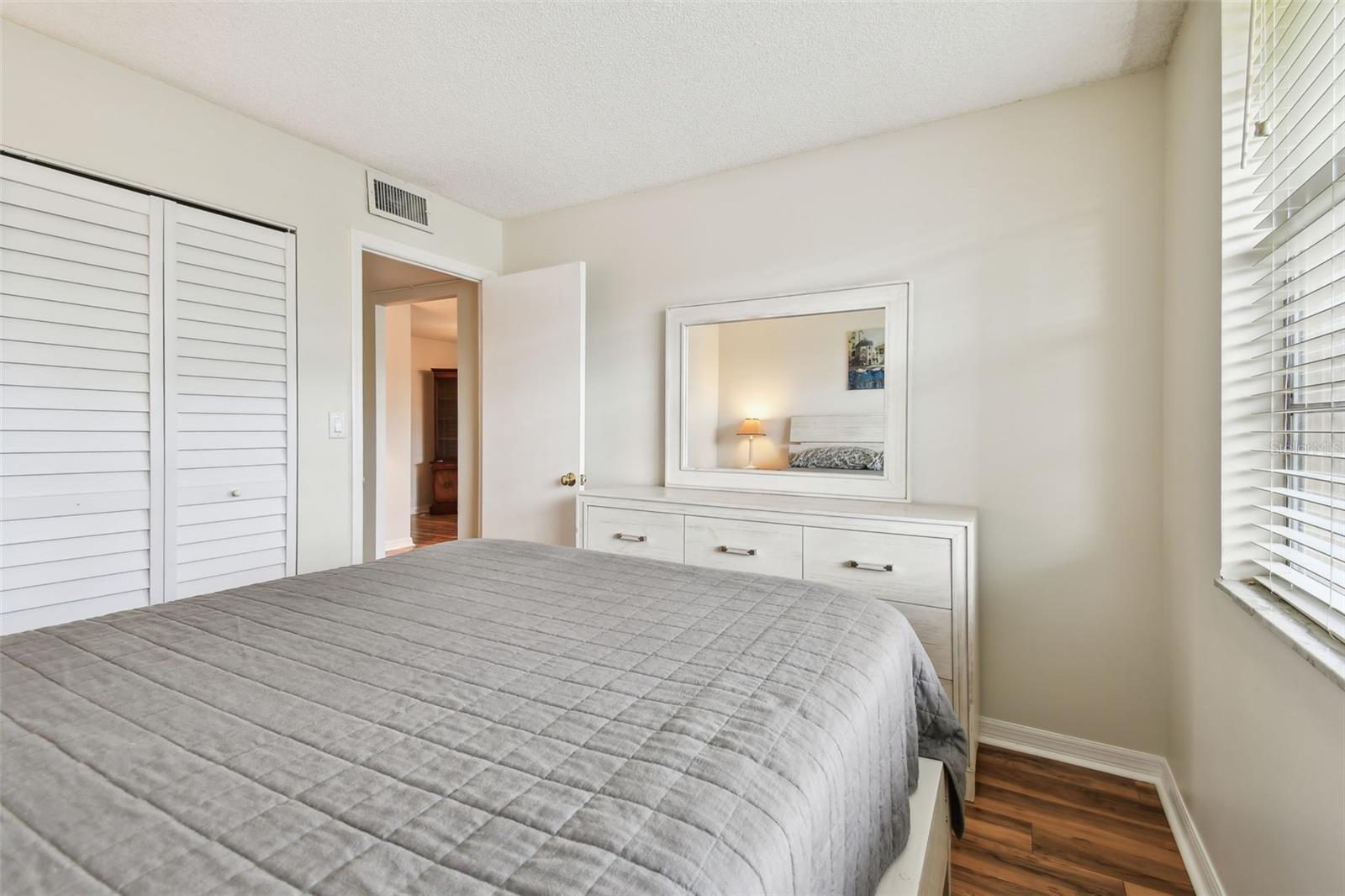 5095 BAY ST NE #103, ST PETERSBURG, FL — photo 35