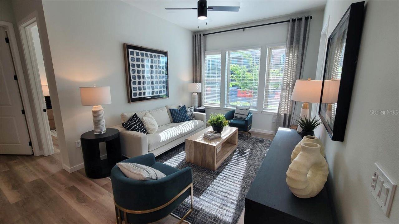 10215 ESTUARY LAKES DR #220, TAMPA, FL — photo 3
