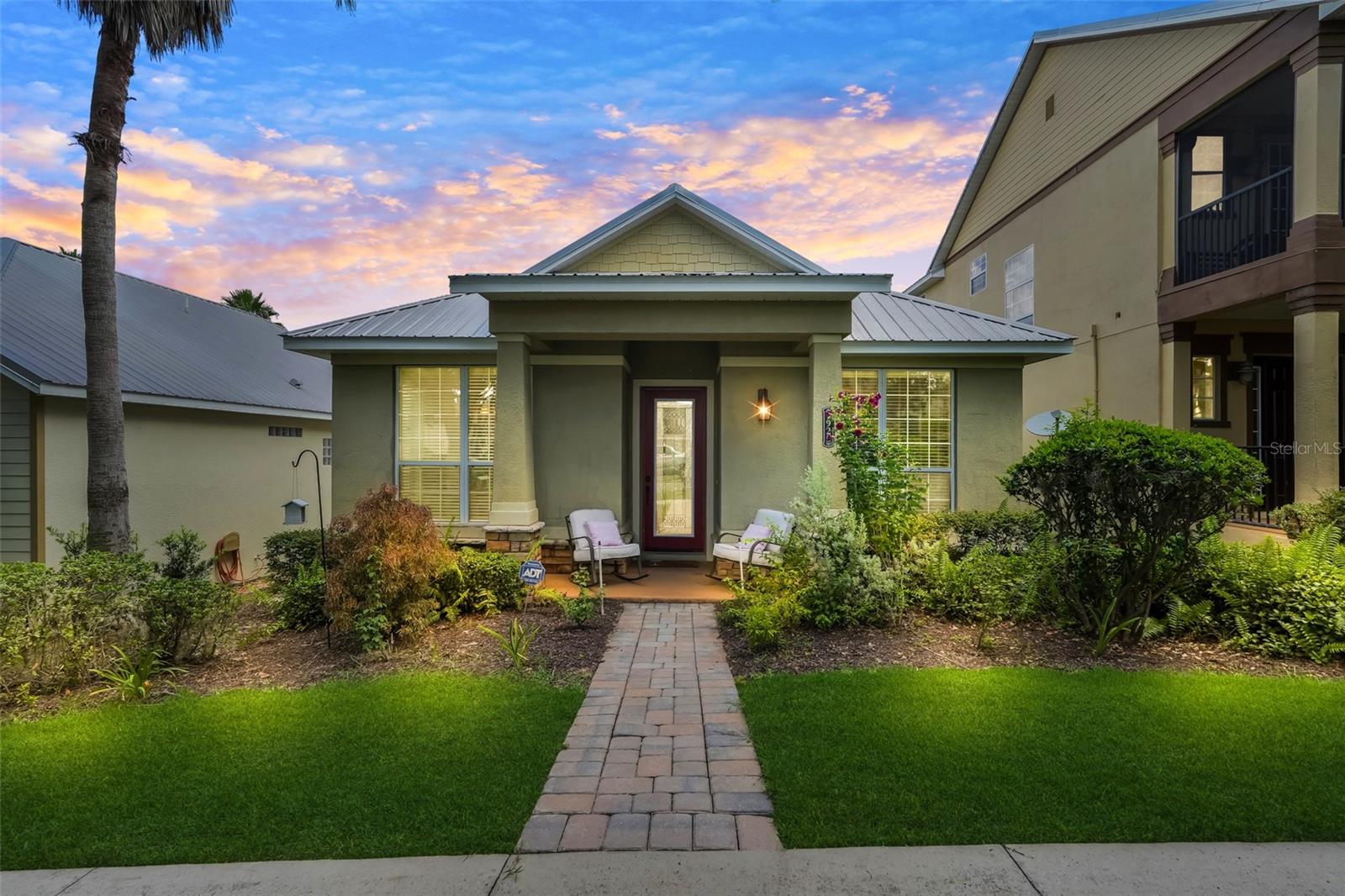1925 APPALACHEE CIR, TAVARES, FL