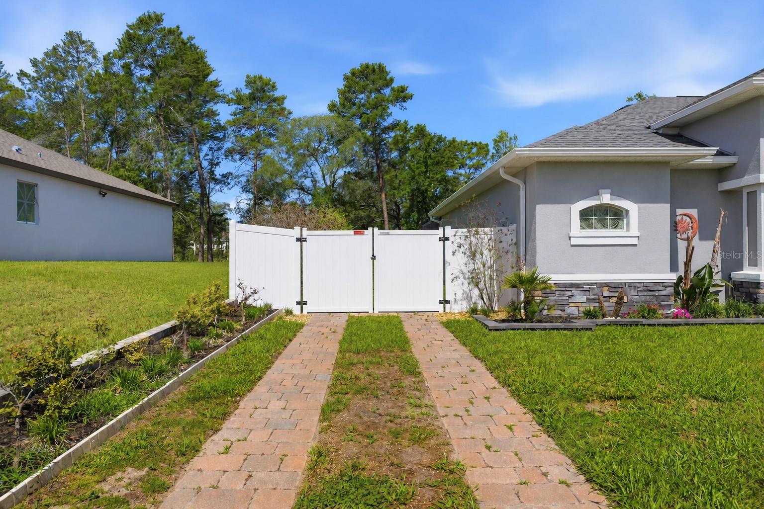 13079 HARRIS HAWK RD, BROOKSVILLE, FL — photo 2