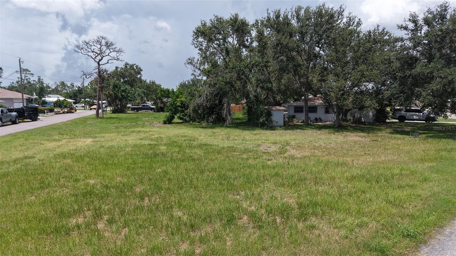 513 PINE RD, NOKOMIS, FL — photo 2