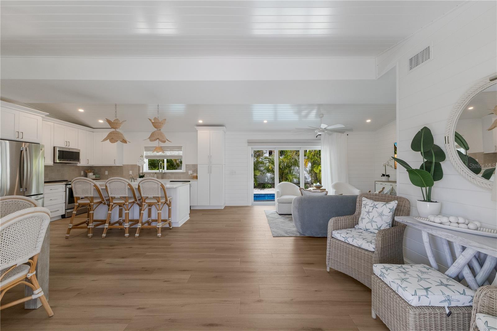 401 N SHORE DR, ANNA MARIA, FL — photo 7