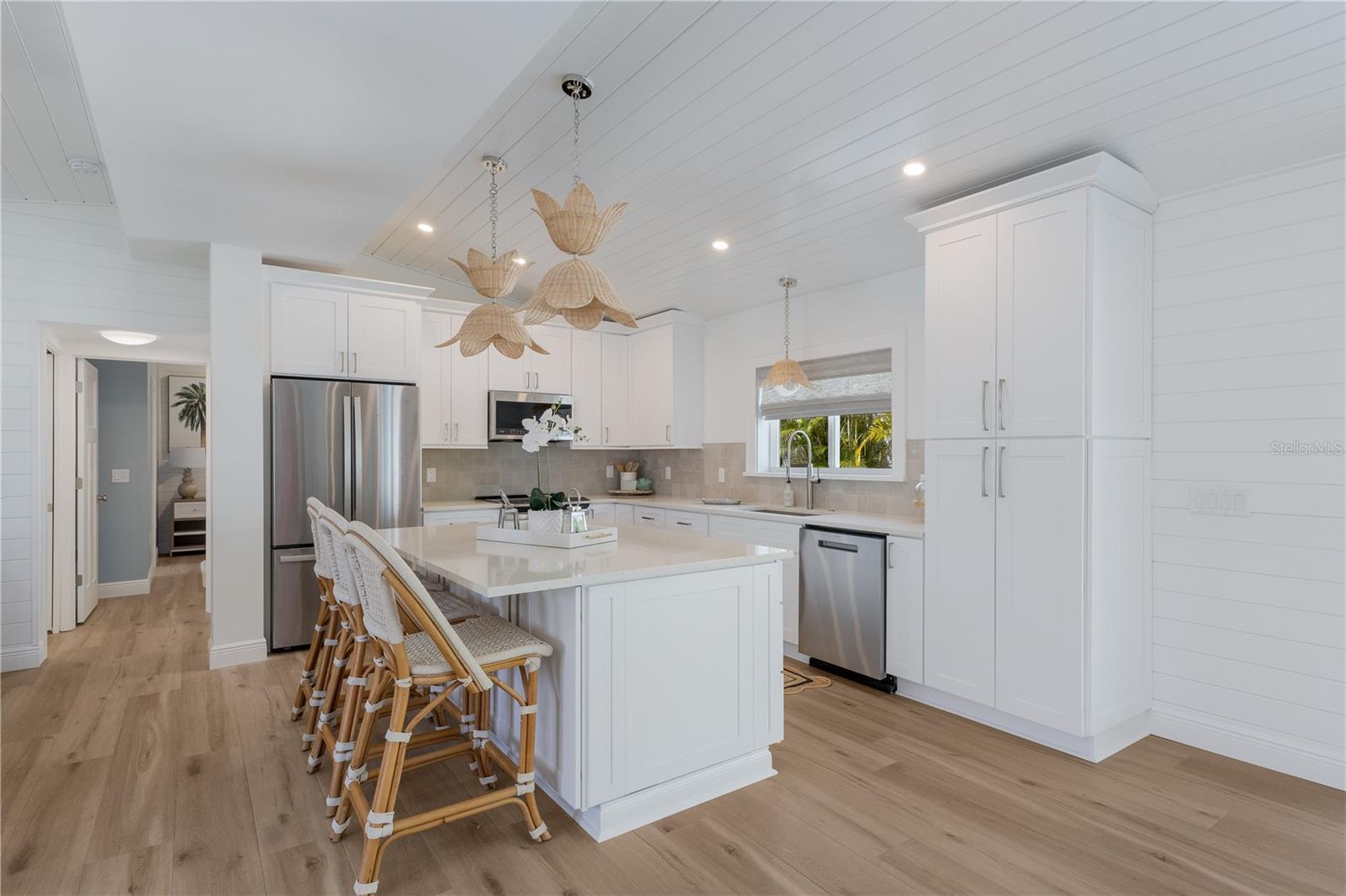 401 N SHORE DR, ANNA MARIA, FL — photo 17