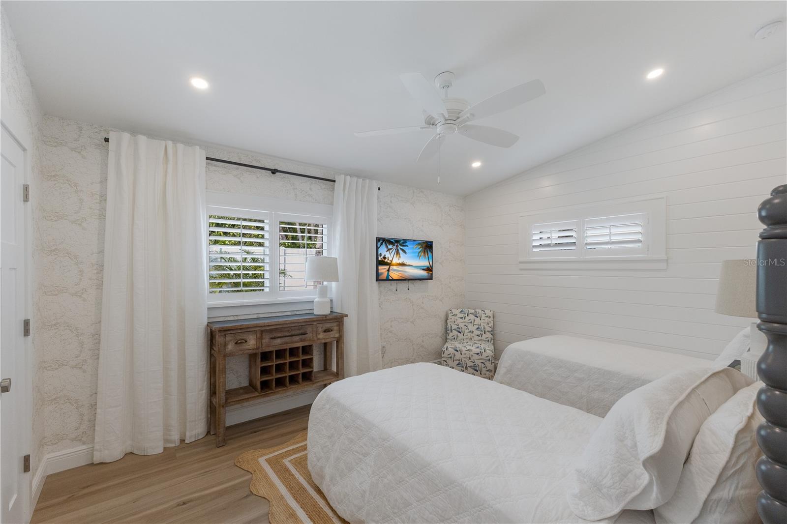 401 N SHORE DR, ANNA MARIA, FL — photo 33