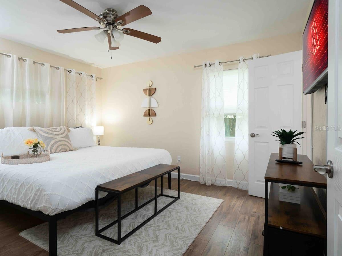 1425 NE 13TH ST, GAINESVILLE, FL — photo 5