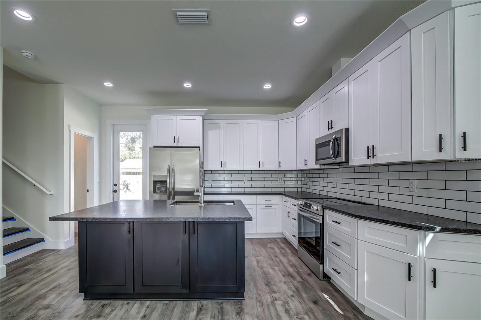 2222 E CLARK ST, TAMPA, FL — photo 15