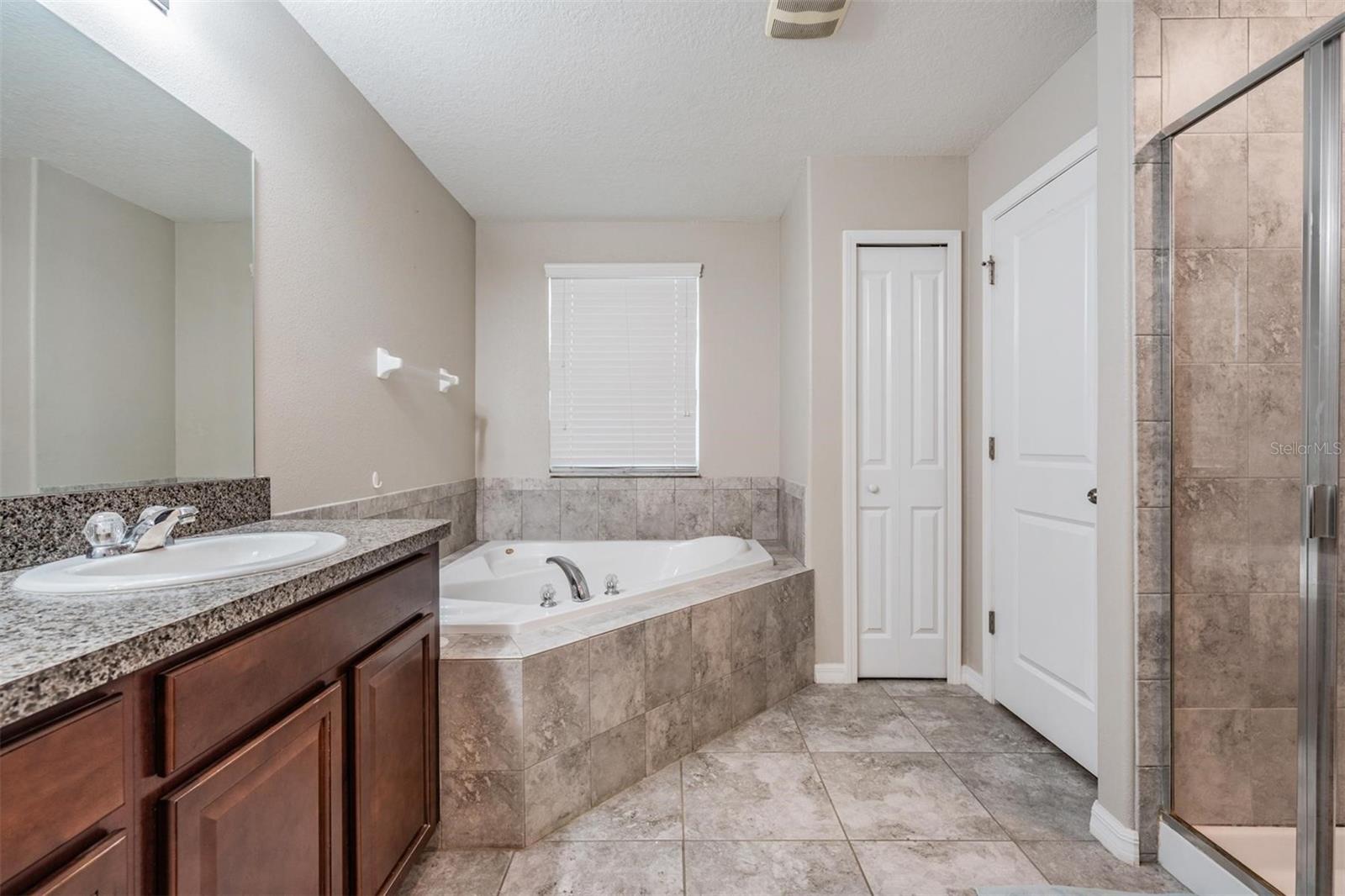 8600 SAVORY WALK DR, LAND O LAKES, FL — photo 27