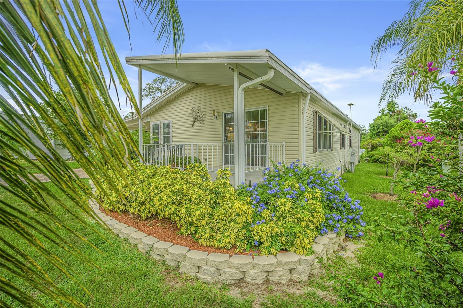 37654 NEUKOM AVE, ZEPHYRHILLS, FL — photo 11