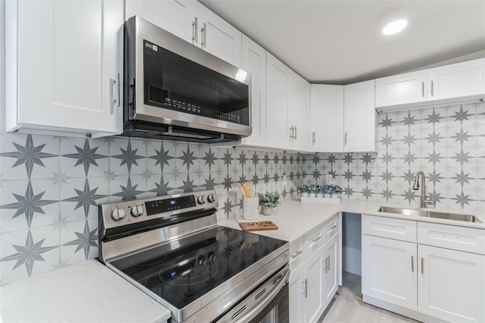 5210 S 84TH ST, TAMPA, FL — photo 13