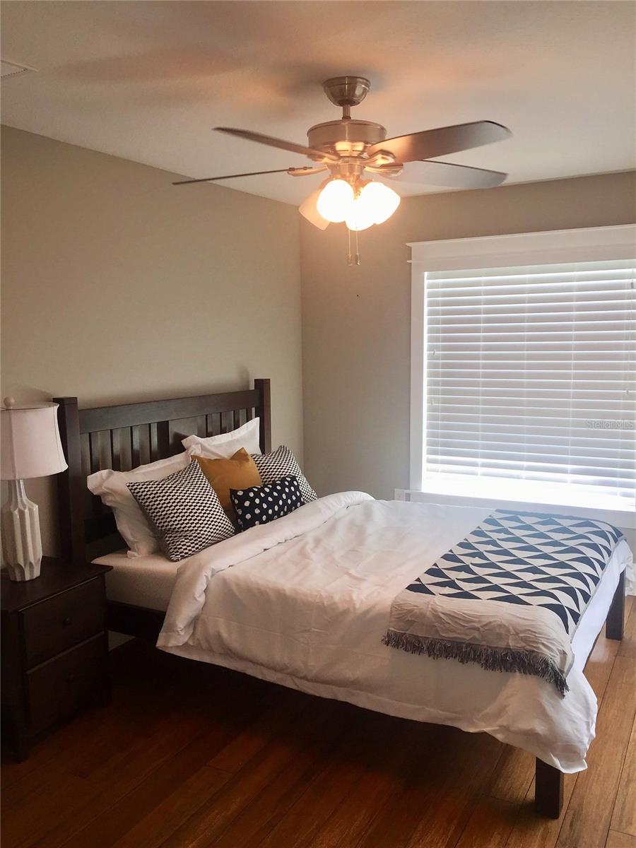 121 W GIDDENS AVE, TAMPA, FL — photo 15