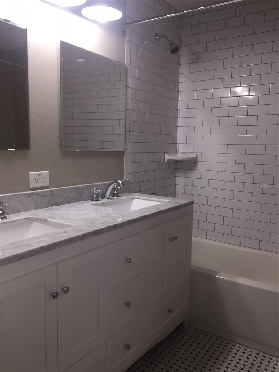 121 W GIDDENS AVE, TAMPA, FL — photo 16