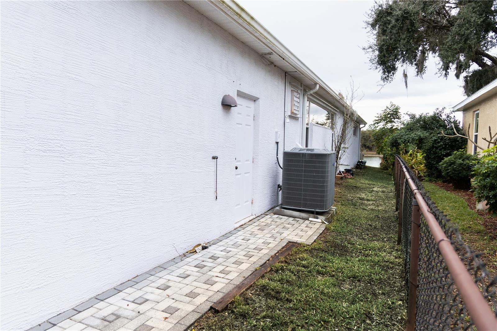 4914 YELLOWSTONE DR, NEW PORT RICHEY, FL — photo 2